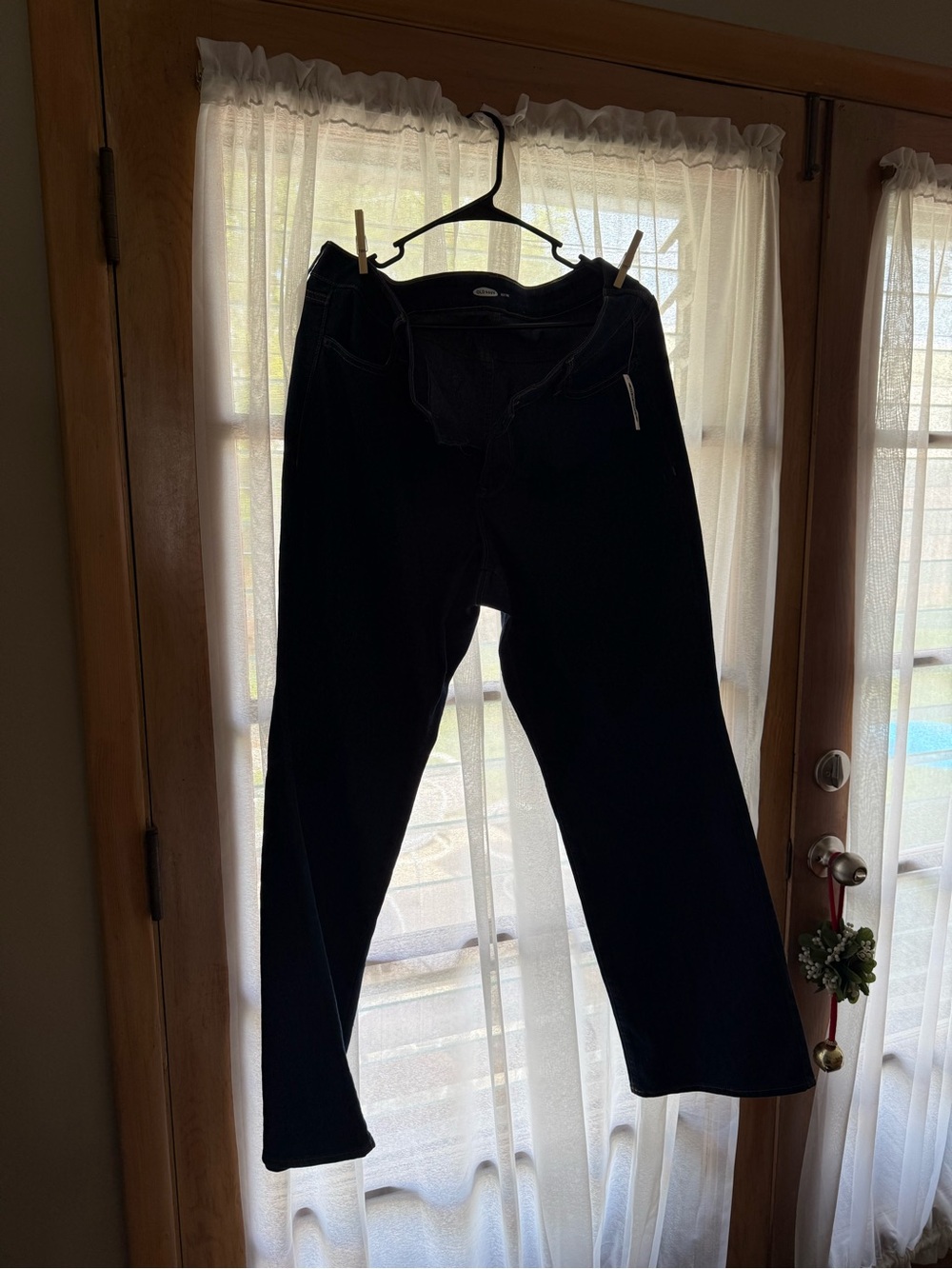Classic Old Navy boot-cut jeans in a
Size 18 Tall